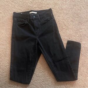 Levi’s 720 High Rise Super Skinny sz 27
